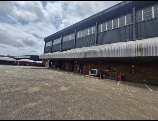 8,599M² WAREHOUSE TO LET IN DENVER